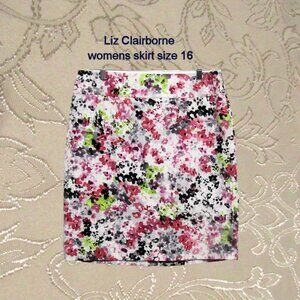 Liz Clairborne size 16 womens skirt lined White with pink floral skirt